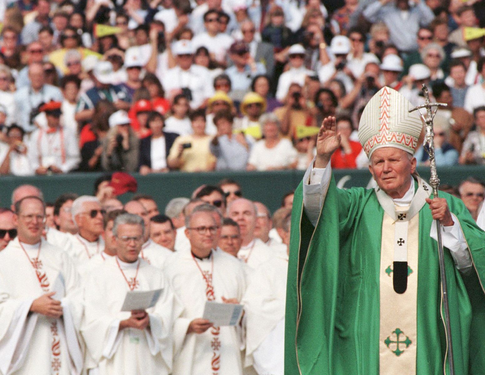 Resultado de imagem para 1991, visita oficial do Papa João Paulo II a Mato Grosso, Brasil.